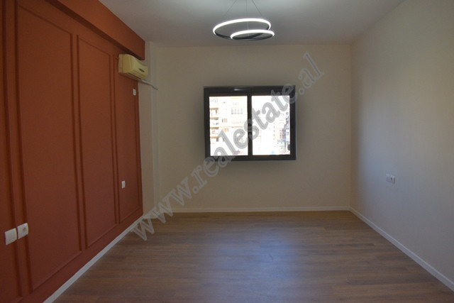 One bedroom apartment for sale in Foto Xhavella ne Tirane.&nbsp;
The apartment it is positioned on 